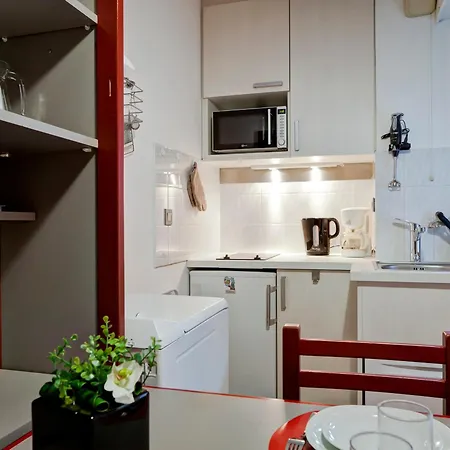 2* Centre-ville, Animaux Admis, Parking, Wi-fi - Fr-1-512-81