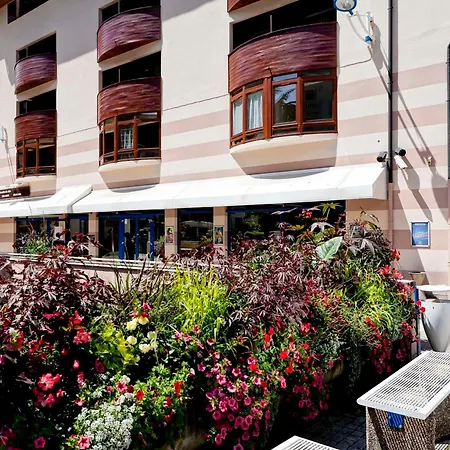Apartment 2* Centre-ville, Animaux Admis, Parking, Wi-fi - Fr-1-512-81 Brides-les-Bains